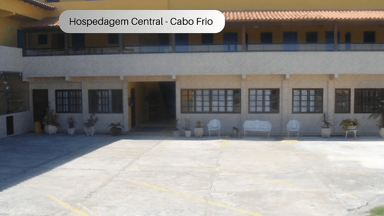 Hospedagem Central - Suíte 107 - Cabo Frio - Aluguel Econômi